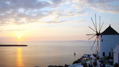 800 euros pour le coucher de soleil de Santorin et la photo Instagram : les aléas du tourisme en Grèce