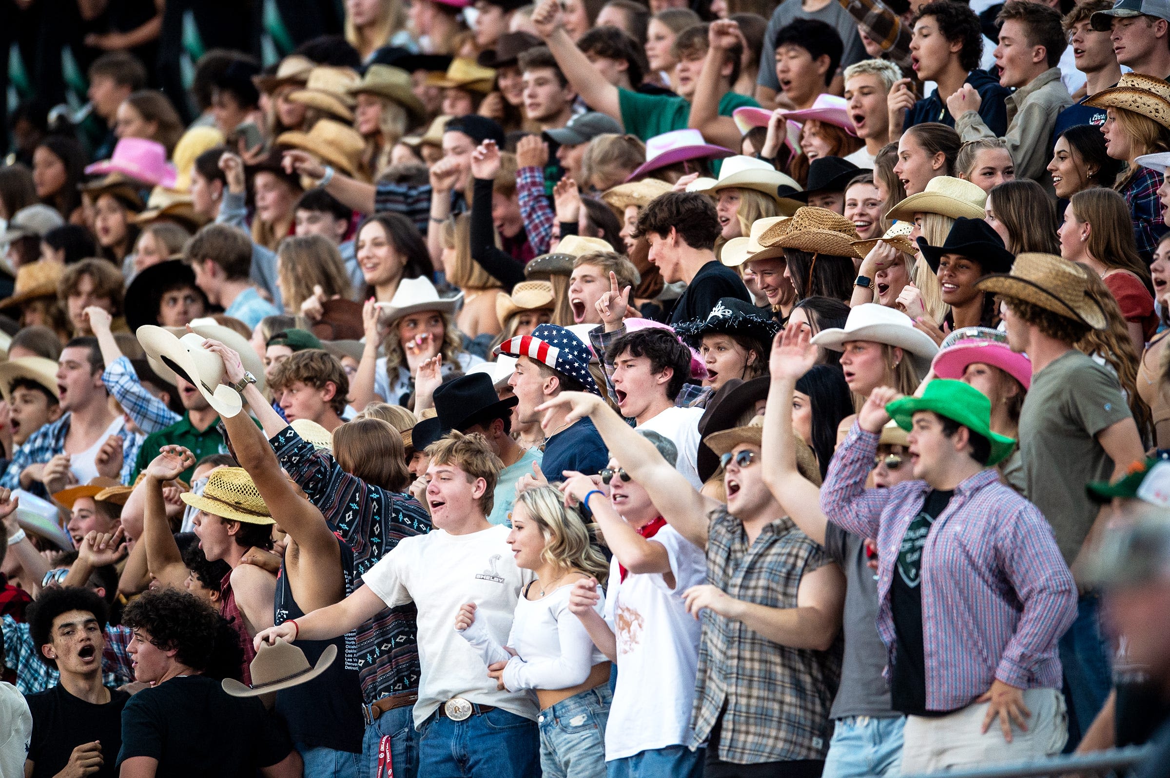 Friday Night Live recap: Rocky Mountain football holds on, Wellington rolls and Fossil falls