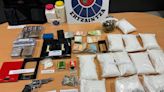 La Ertzaintza incauta 2 kilos de cocaína y más de 3 de hachís y detiene a una persona en un operativo antidrogas en Bizkaia