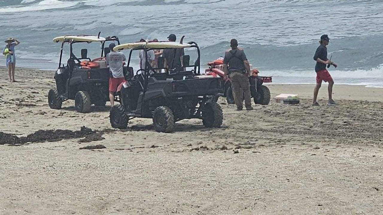 Couple caught in rip current drowns while on vacation in Florida with six children: Officials