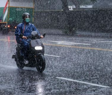 快訊／大雷雨狂轟！嘉義機場16:20暫停地面作業 航班延誤│TVBS新聞網