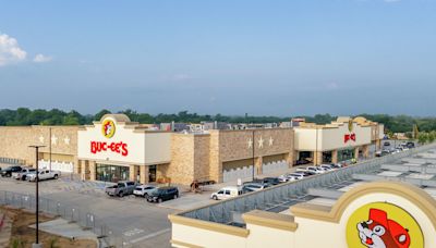 Buc-ee's gets called out over controversial billboard