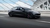 Tesla revela novo Model 3 com desempenho impressionante