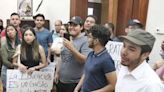 La Jornada: La Autónoma de Chihuahua amaga con suspender a 112 estudiantes
