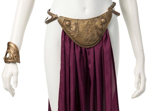 Bikini dorado de la princesa Leia usado en set de "Star Wars" es subastado por 175.000 dólares