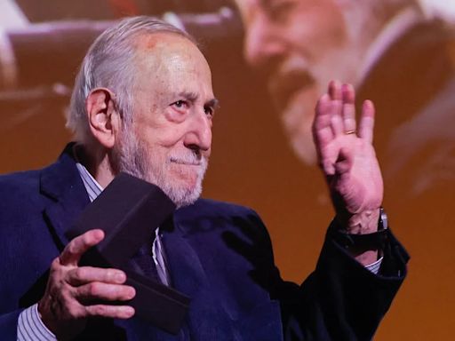 El cine español premió a Adolfo Aristarain en Buenos Aires