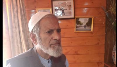 Hazratbal imam seeks LG Manoj Sinha’s intervention for reinstatement