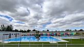 Abren las piscinas públicas en Madrid: turnos, horarios, tarifas y cómo comprar las entradas