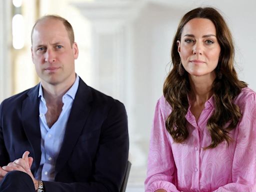 Kate Middleton's Battle With Cancer Is Becoming Difficult, Royal Courtier Reveals!