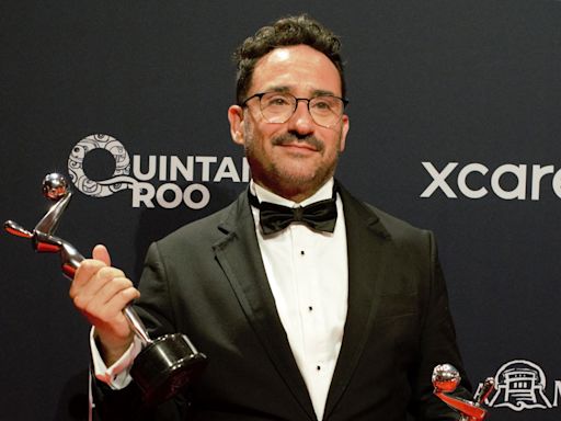 El mensaje del director español Juan Antonio Bayona en la gala de los Platino: “Argentina, acá estamos; no están solos”