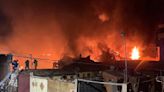 Incendio destruye fábrica de reciclado de plástico de El Alto - El Diario - Bolivia