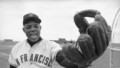 Charles Barkley, Kaitlan Collins remember Willie Mays, Hank Aaron as ‘greatest athletes from Alabama’