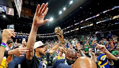 Should Steph Curry consider ring chasing to end his career?