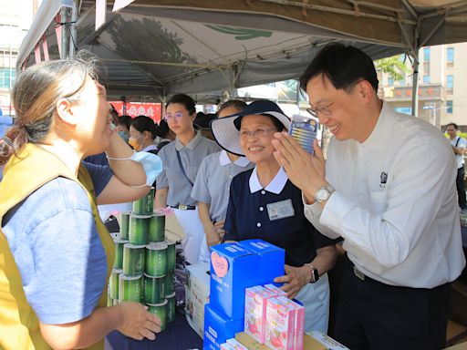 彰化縣市長與彰化慈濟一起募心募愛做花蓮靠山