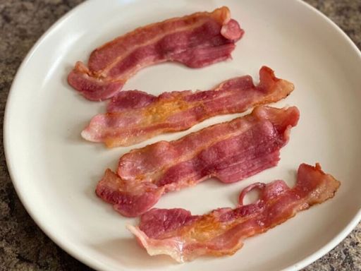 I cooked super crispy and delicious bacon in three minutes without frying