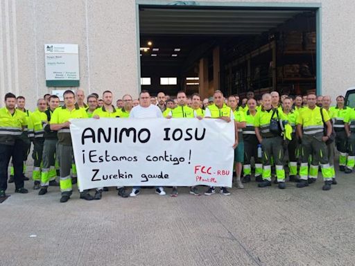 La plantilla de FCC apoya a su compañero Iosu por un accidente laboral en Sanfermines