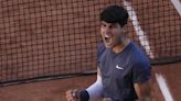 Carlos Alcaraz reaches first French Open final with five-set, 4-plus-hour win over Jannik Sinner
