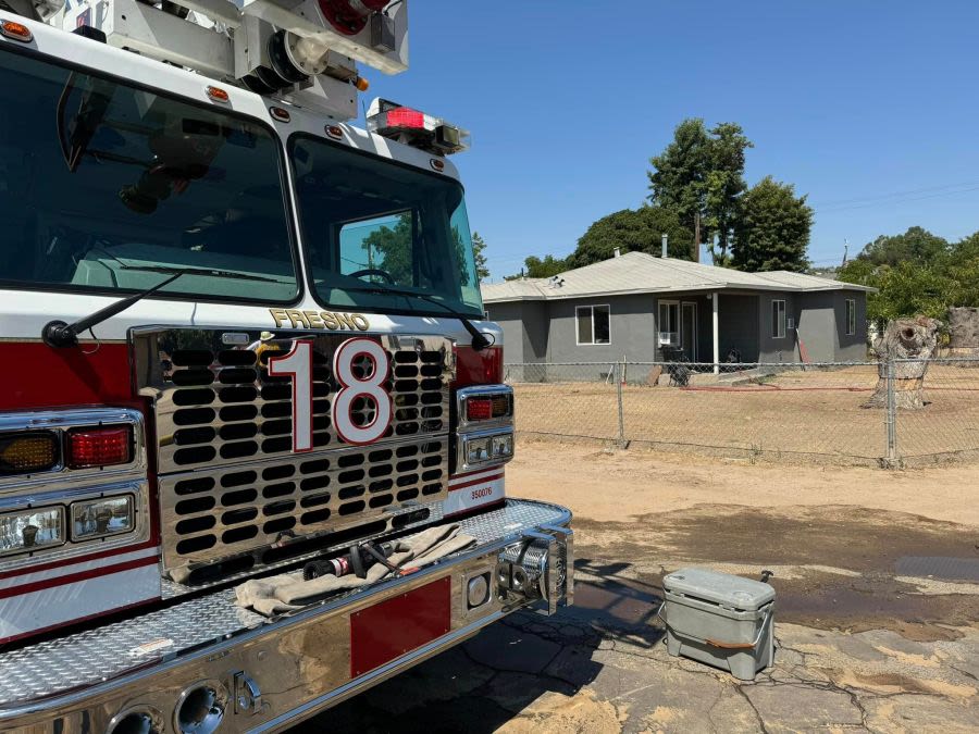 4 kids, 2 adults, displaced after home fire in Fresno, firefighters say