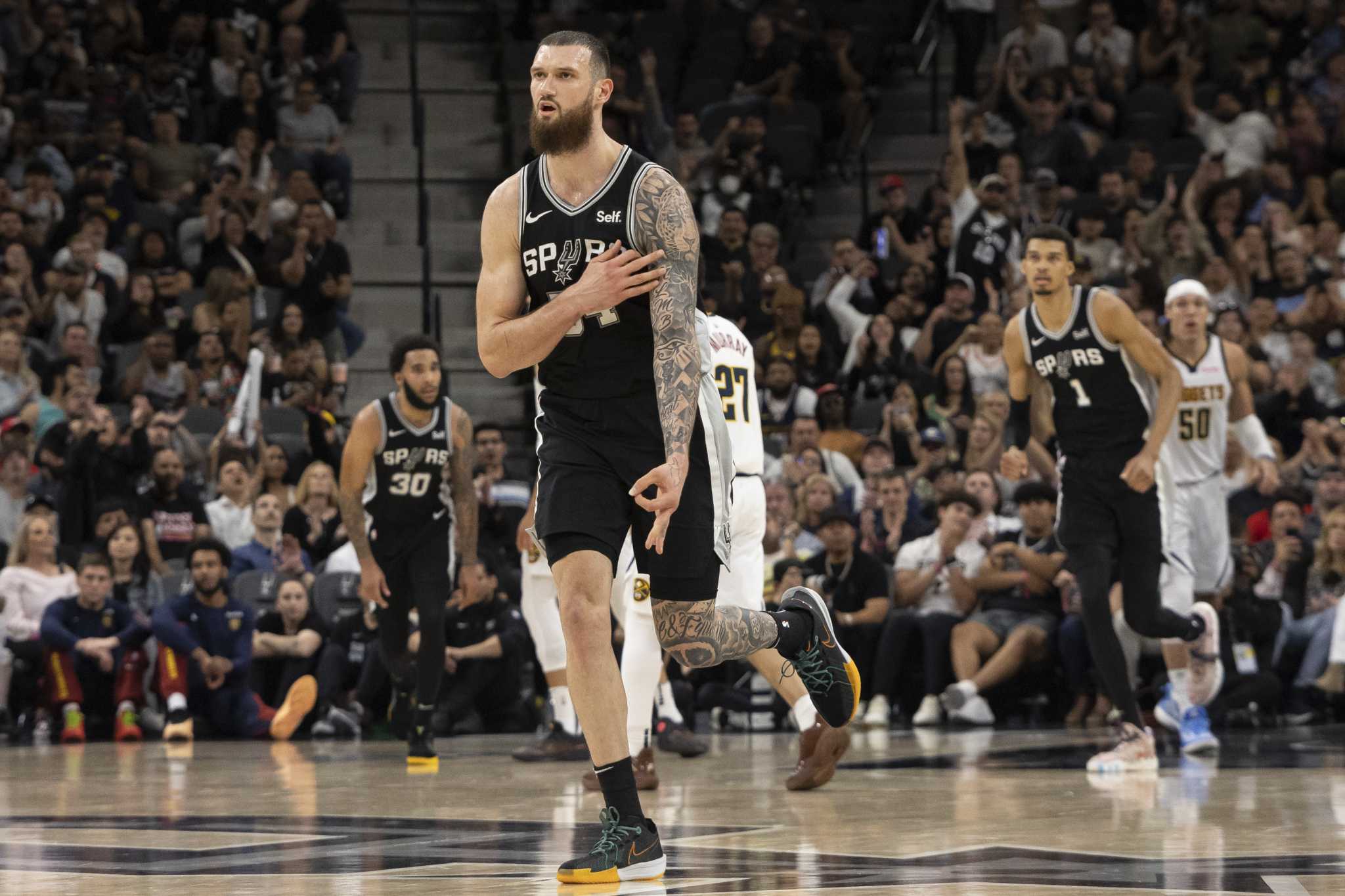 By bringing back the pair of backup big men, the Spurs have a maximum of 15 play