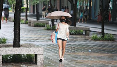 今水氣多「雨區擴大」！端午連假強碰鋒面 雷雨不定時轟炸全台