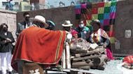 Bolivia da inicio al mes de la Pachamama con ofrendas, rituales y música
