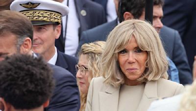 Dîner d’État des JO de Paris 2024 : Brigitte Macron très chic en jupe crayon et veste à double boutonnage