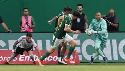 Weverton analisa empate entre Palmeiras e Flamengo e lamenta resultados em casa