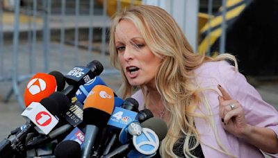 Stormy Daniels testifica en el juicio penal contra Trump