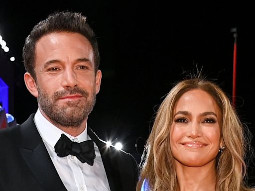 Ben Affleck's new Airstream RV arrives at his home amid divorce rumors