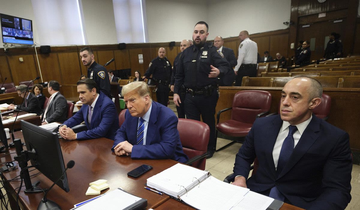 Crunch time: Prosecutors, Trump lawyers to make final pitches to Manhattan jury