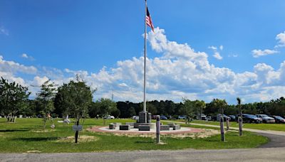 Sumter cemetery unveils veteran's monument, honors over 2,000 military graves