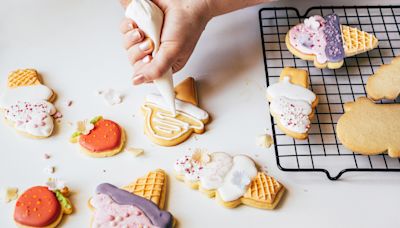 How To Achieve The Perfect Icing Consistency For Iced Cookies