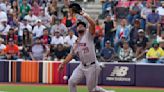 Astros first baseman José Abreu scheduled to rejoin the club Monday in Seattle