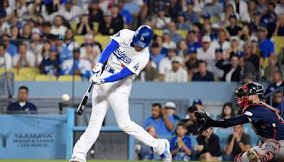 Freddie Freeman hits grand slam in 8th inning to lift Dodgers to 4-1 win over Red Sox