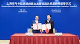 Lacava suscribió acuerdo de cooperación con alcalde de Shanghái Gong Zheng