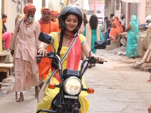 Mishri Twist: Shruti Bisht Learns To Ride Moped Bike For Show, Says 'Was Scared Of...'