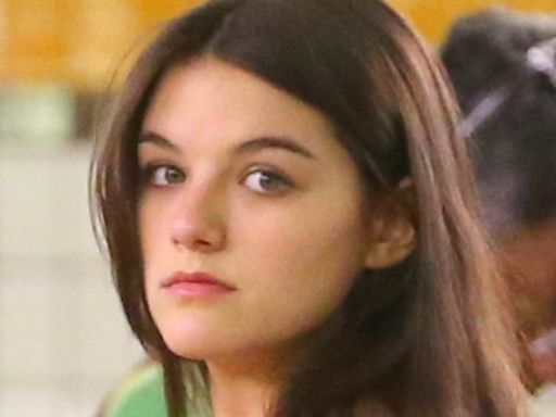 Suri Cruise enjoys NYC outing as she prepares to head off to college