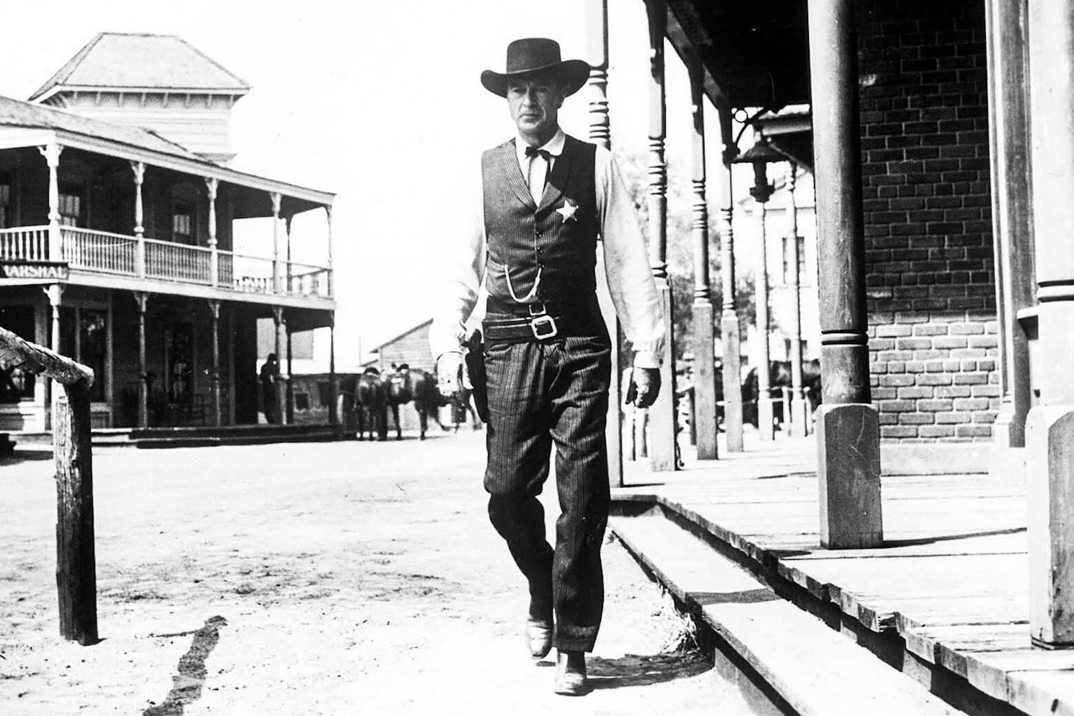 Gary Cooper’s daughter to host free screening of classic Western ‘High Noon’ at Smithsonian in DC - WTOP News