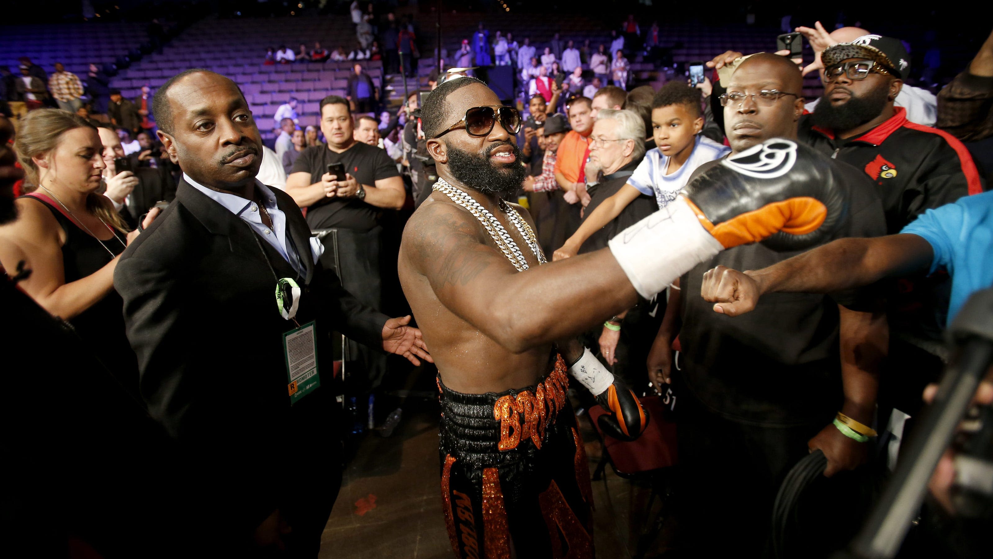 Adrien Broner vs. Blair Cobbs live updates: Predictions, how to watch, round-by-round analysis