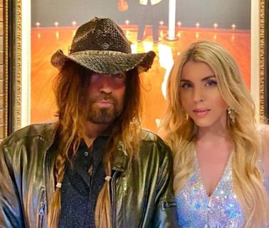 Billy Ray Cyrus acusa a Firerose de abuso físico, emocional y verbal