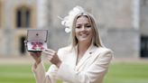 England star Lauren Hemp does ‘first curtsy’ as she meets William at investiture