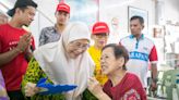 GE15: Dr Wan Azizah receives warm welcome in Bandar Tun Razak, voters praise her political experience