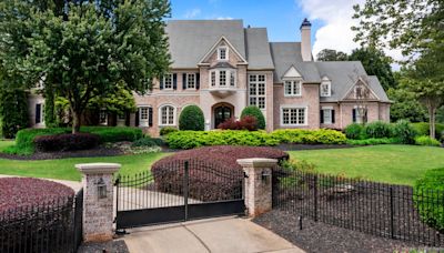 NFL quarterback Tyrod Taylor lists Roswell estate for $5 million - Atlanta Business Chronicle