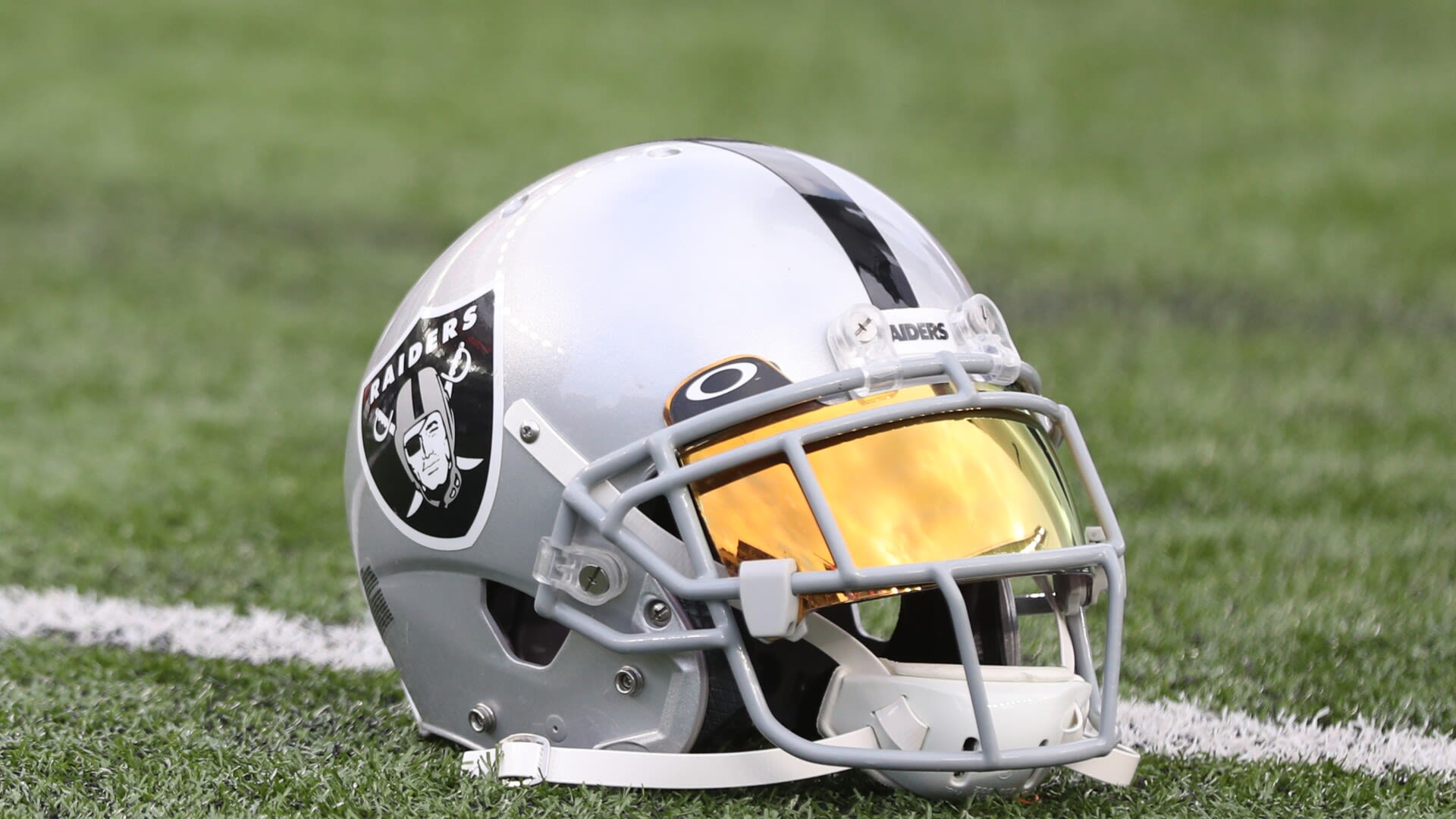 Raiders can't promote their return to Southern California for training camp