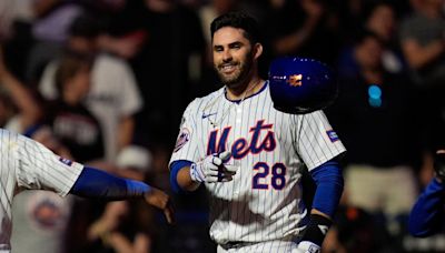 Mets Notebook: J.D. Martinez named National League Player of the Week