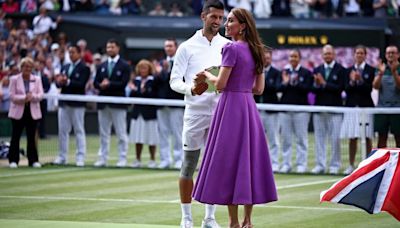 Kate Middleton volvió a mostrarse en público y fue ovacionada | Le entregó el trofeo a Carlos Alcaraz en la final de Wimbledon