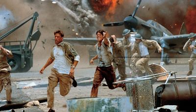 Pearl Harbor (W9) - Ben Affleck et Josh Hartnett tyrannisés par Michael Bay sur le tournage