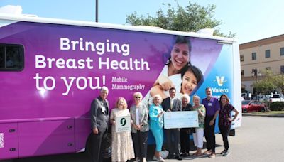 San Antonio Junior Forum’s $9,850 grant provides support for 3D mammograms