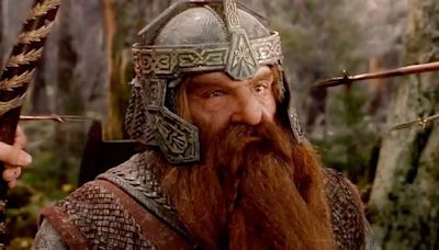 Así luce hoy el actor John Rhys-Davies que interpretó a Gimli en "El señor de los anillos"