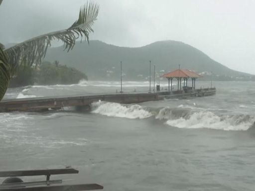 "Abbott Elementary" actress Sheryl Lee Ralph riding out Hurricane Beryl in Jamaica: "Pray for us"